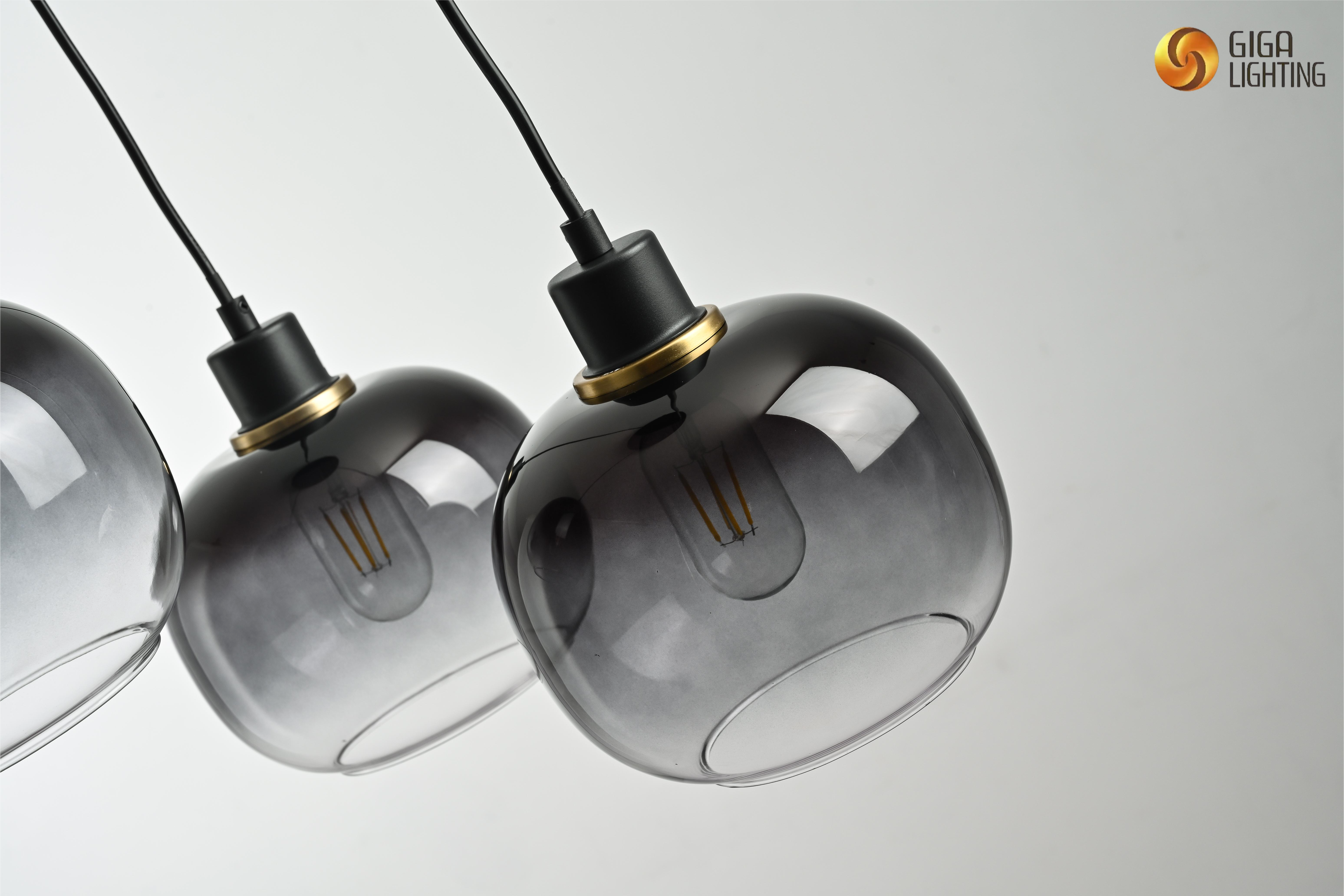 Klassische 3-Licht-Pendelleuchte aus Rauchglas mit rundem Sockel, Cafeshop-Esstisch-Kronleuchter